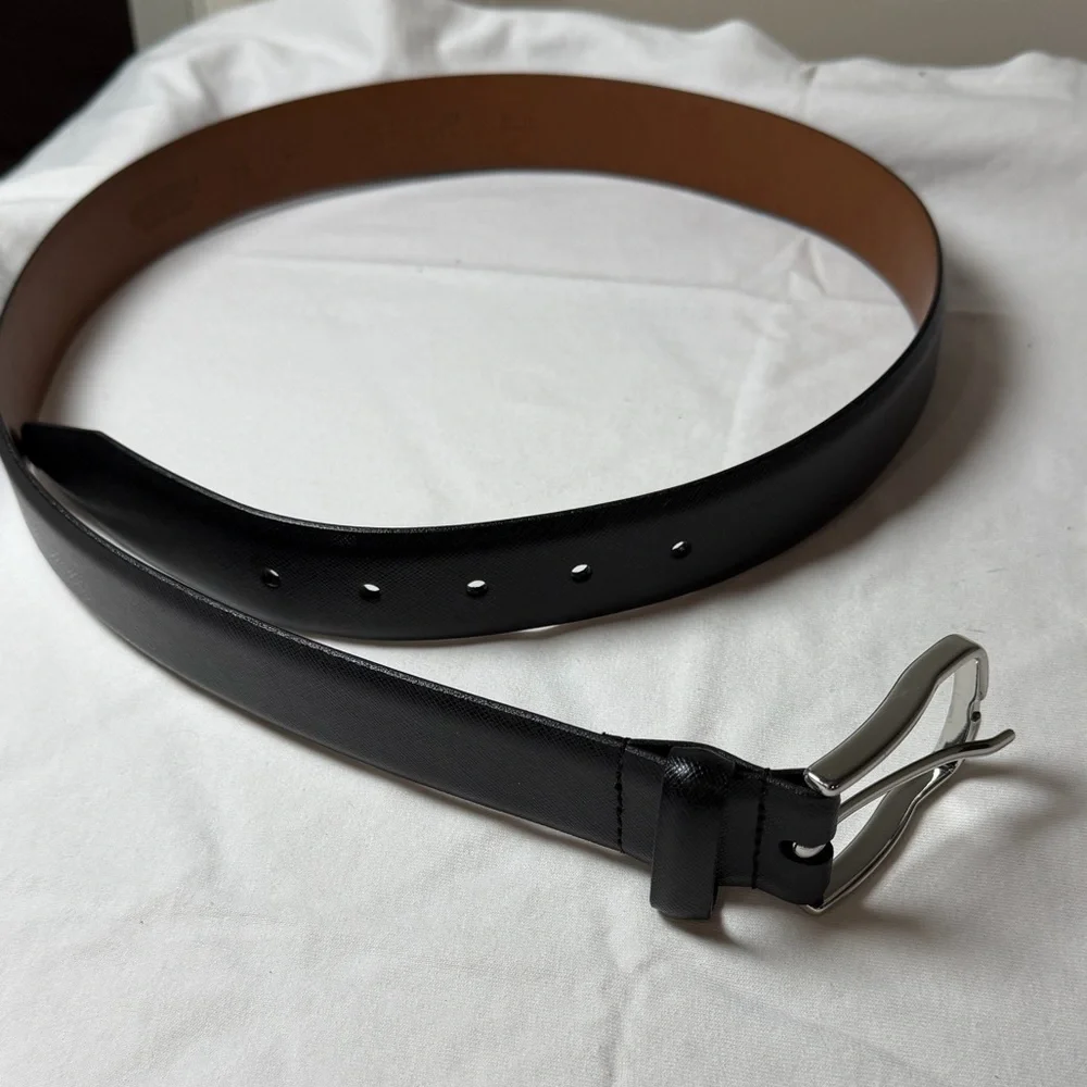 Like New Nordstrom Size 36 Genuine Leather Black Textured Designer Belt